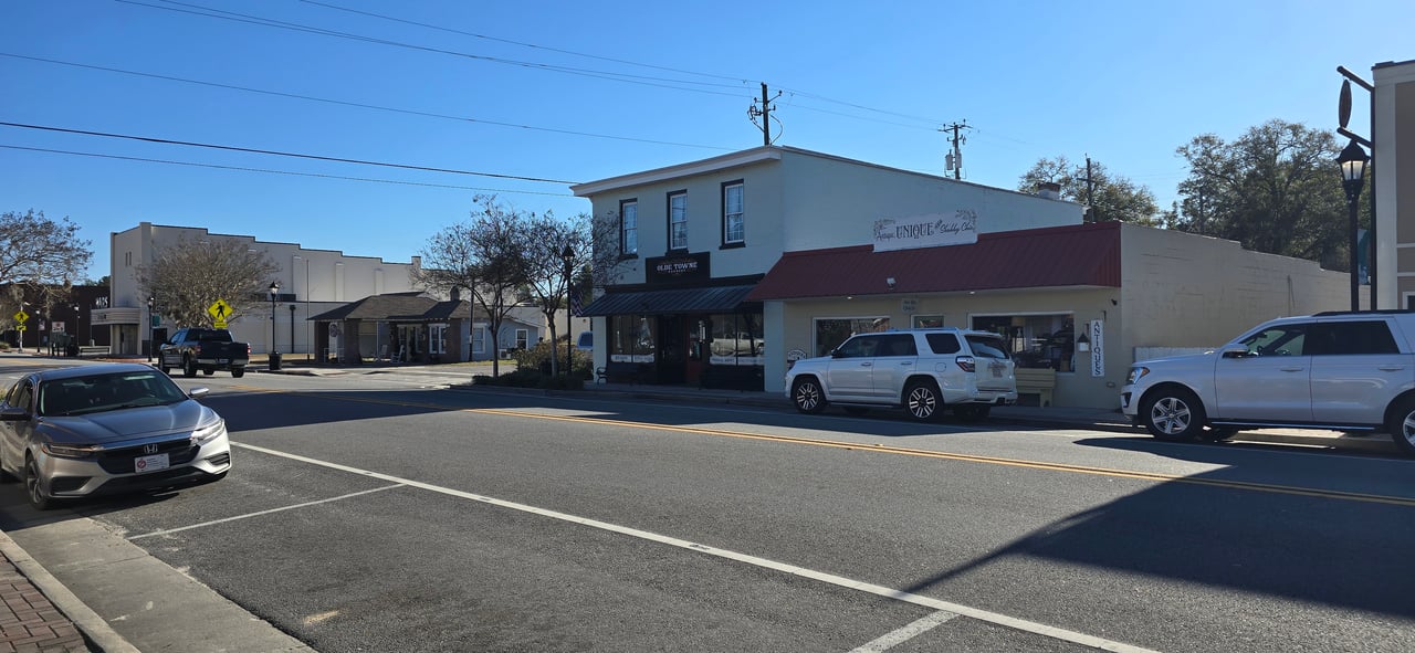 Life In Springfield GA: Main Street, Events, And Local Flavor