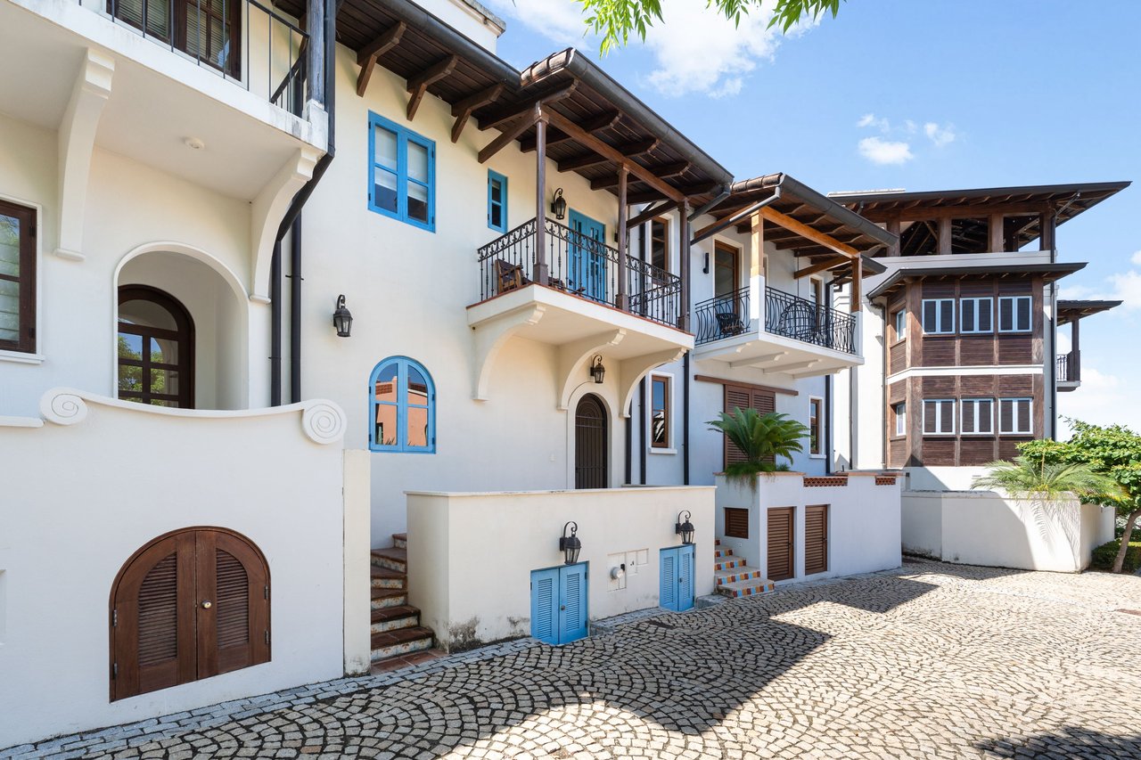 5 Calle Cartagena | This coastal retreat offers a perfect blend of comfort and convenience.