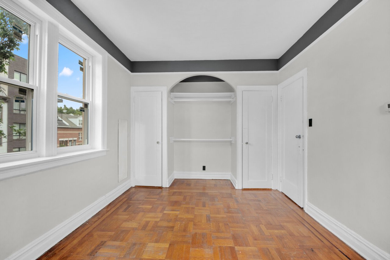 186 Macdougal Street