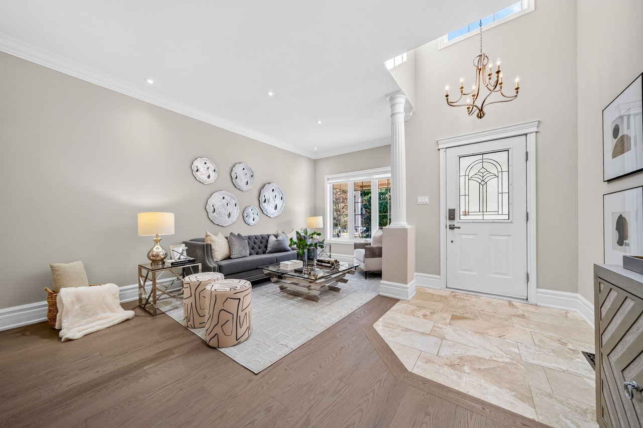 62 Fergus Ave