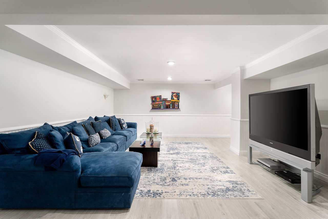 Southampton Village Summer Rental with Tennis / Pool