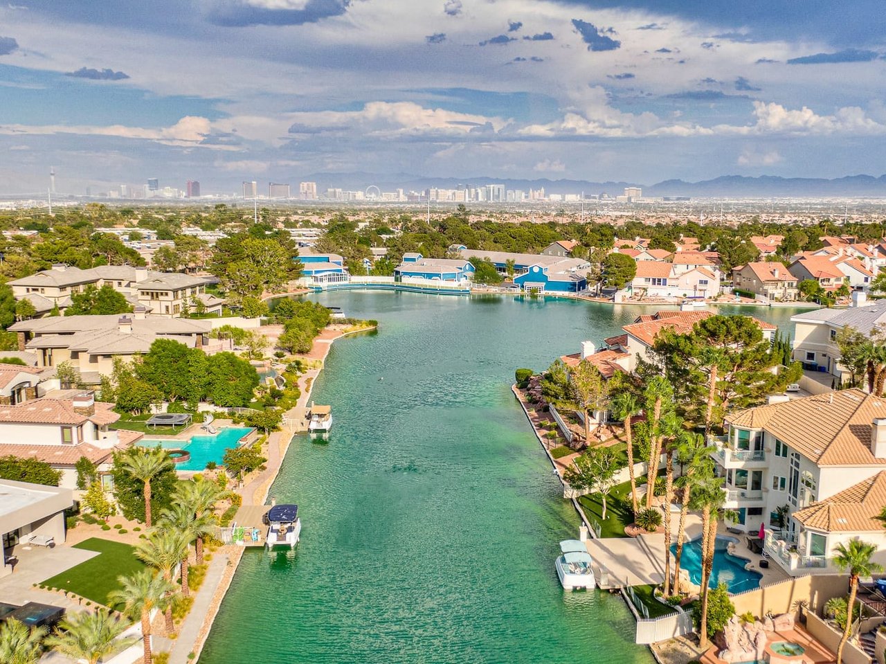 Lakes Estates