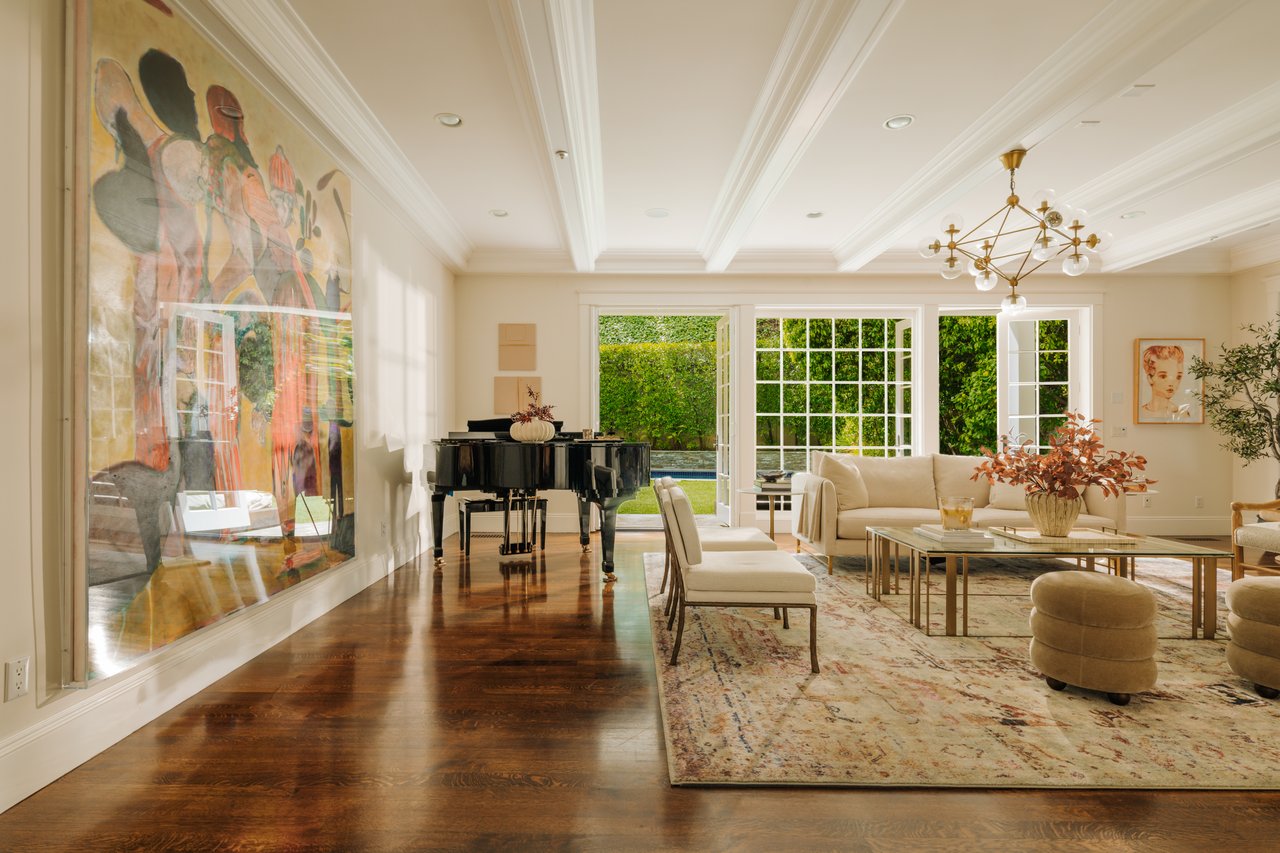 2435 Mandeville Canyon Rd 