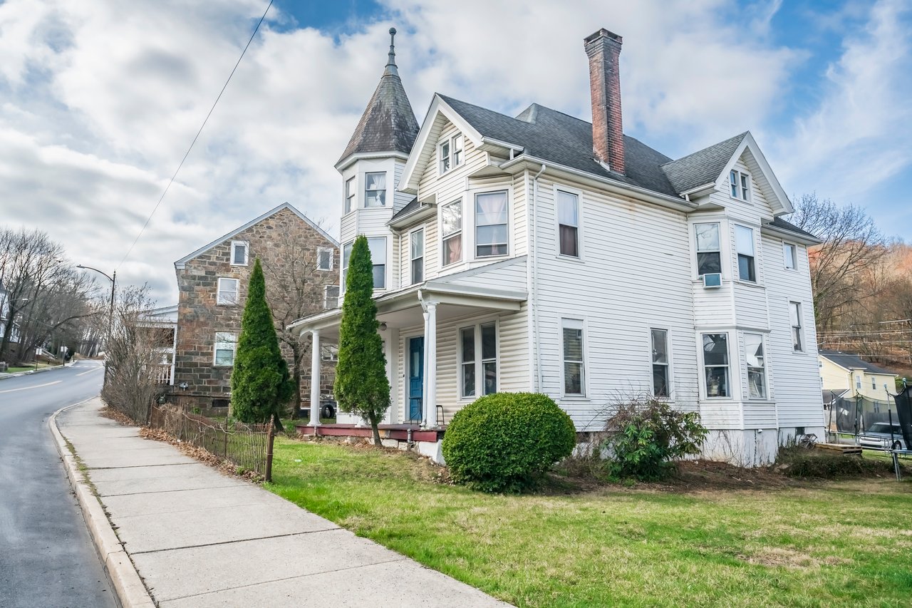1116 Main Street