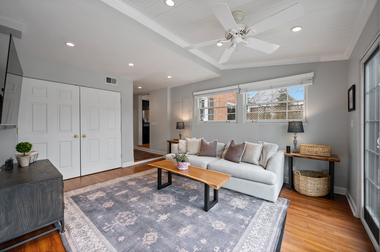 530 Woodland Lane South 