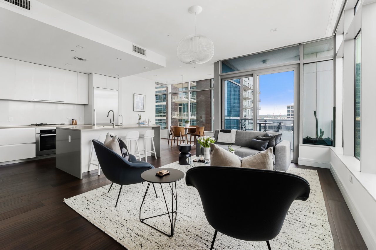 501 West Ave #704