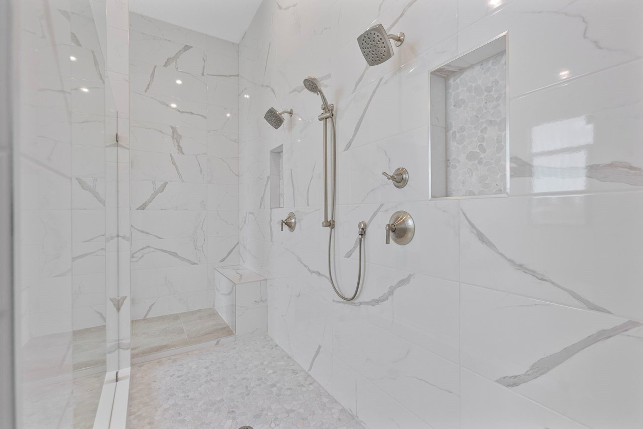 9187 SW Shinnecock Dr