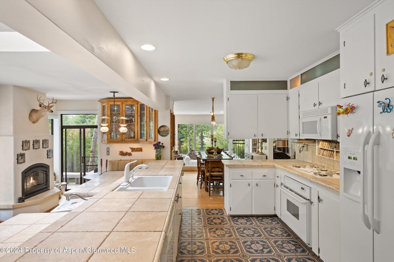 254 Twining Flats Rd