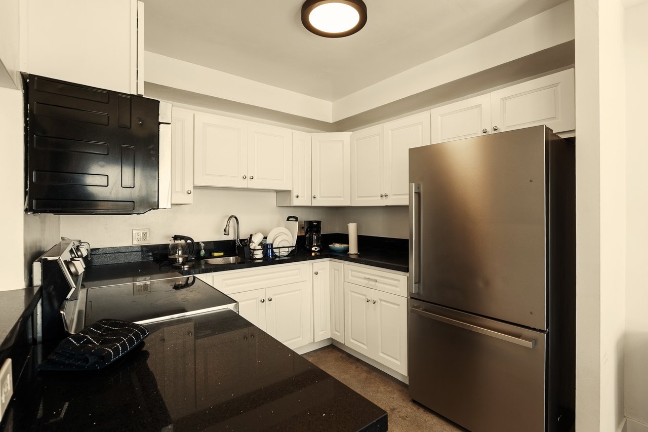 2609 Ocean Front Walk, Venice