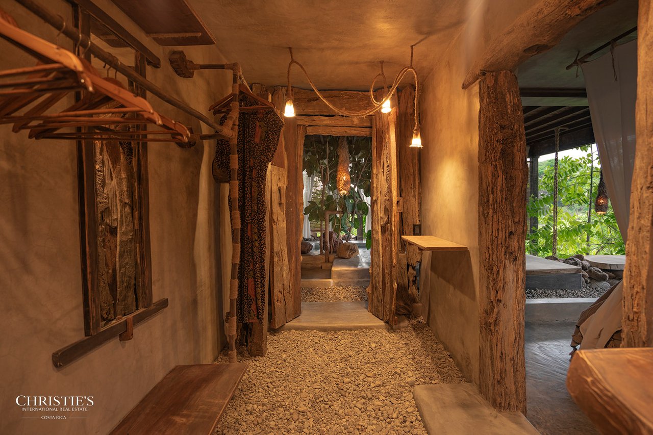 Villa Animales – Luxury Jungle Sanctuary