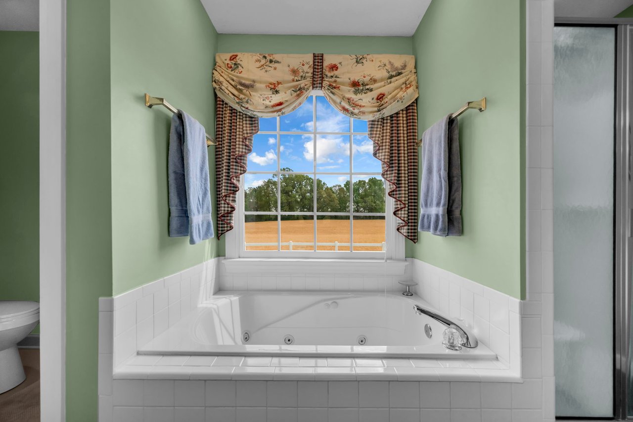 824 N Forest Hills School Rd