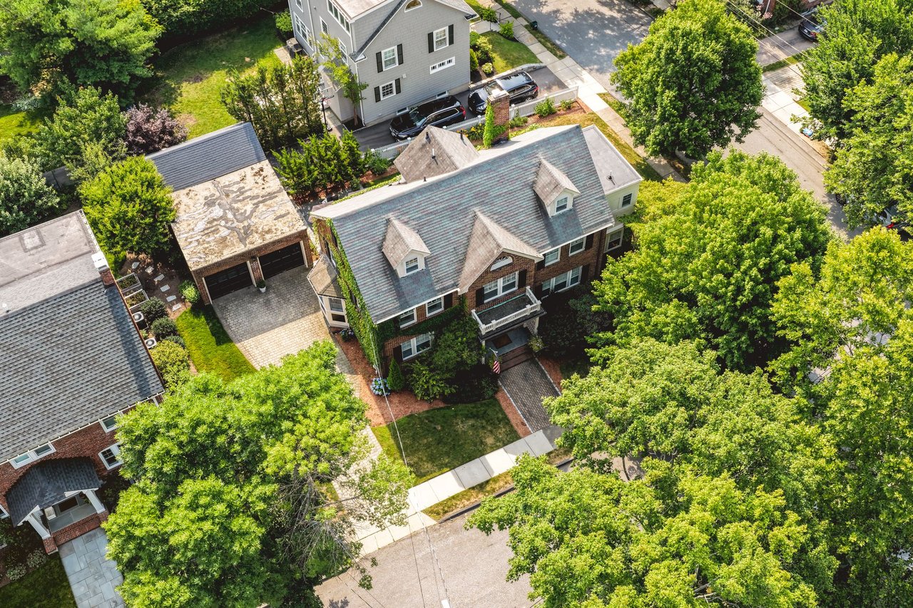 3 Essex Rd