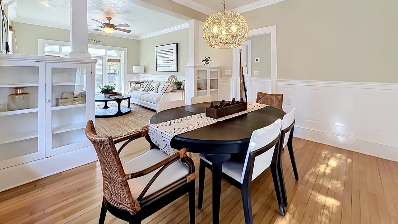 Charming 1925 Bungalow with Guesthouse in Orlando's Colonialtown