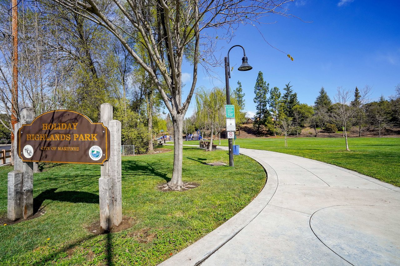 642 Fig Tree Ln, Martinez