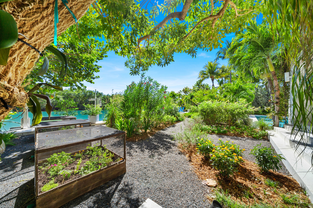180 Cape Florida Drive