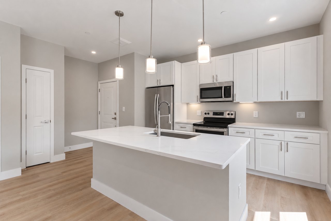 298 Main Street, 2G