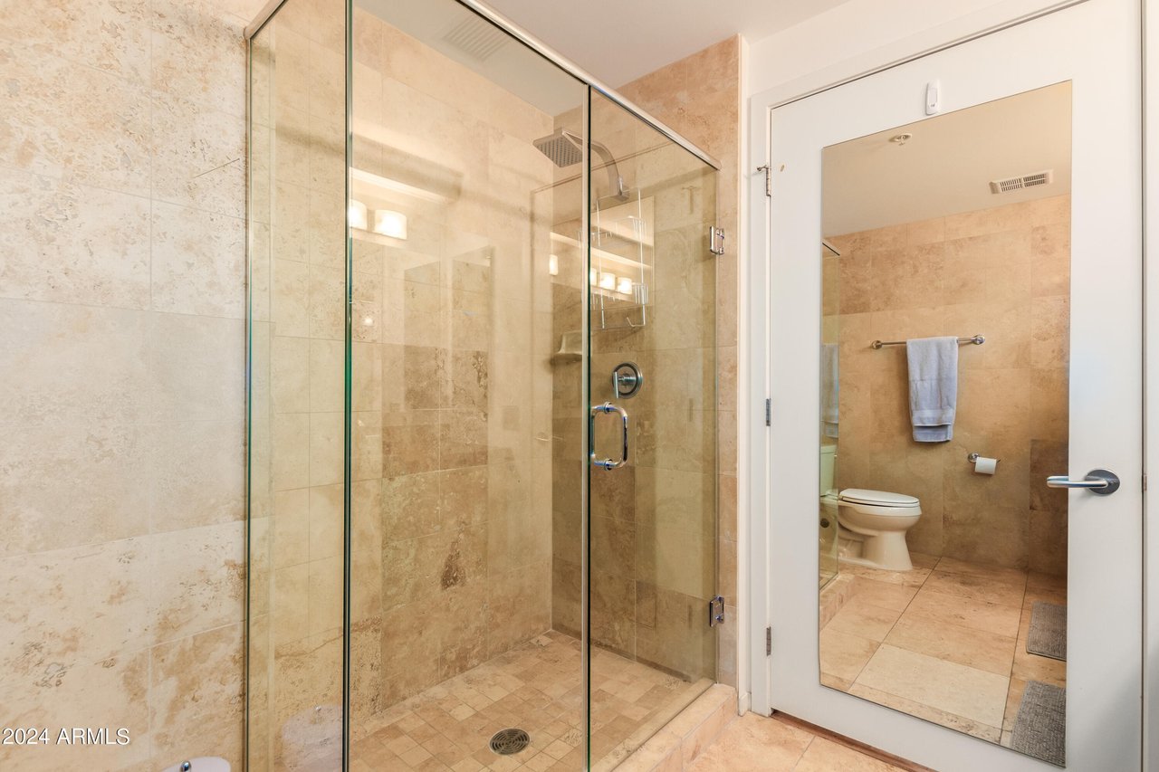 7137 E Rancho Vista Dr, #4005