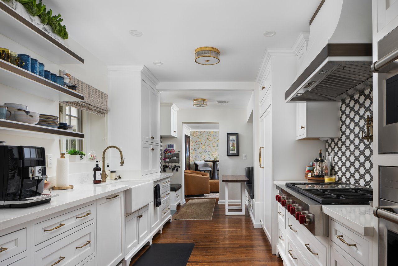 917 ENCANTO Drive SW