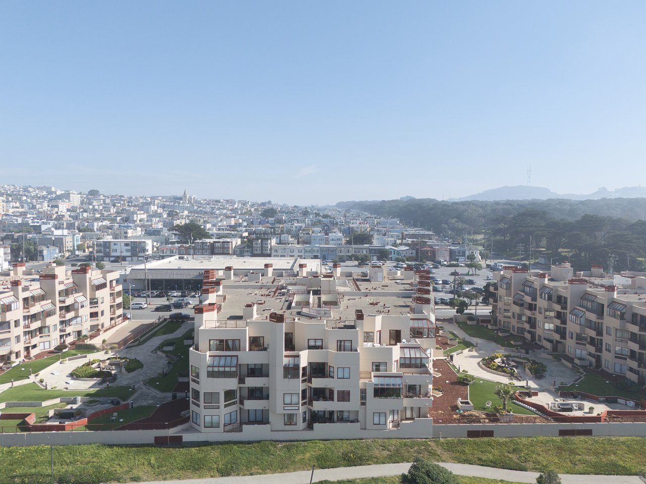 855 La Playa Street 366