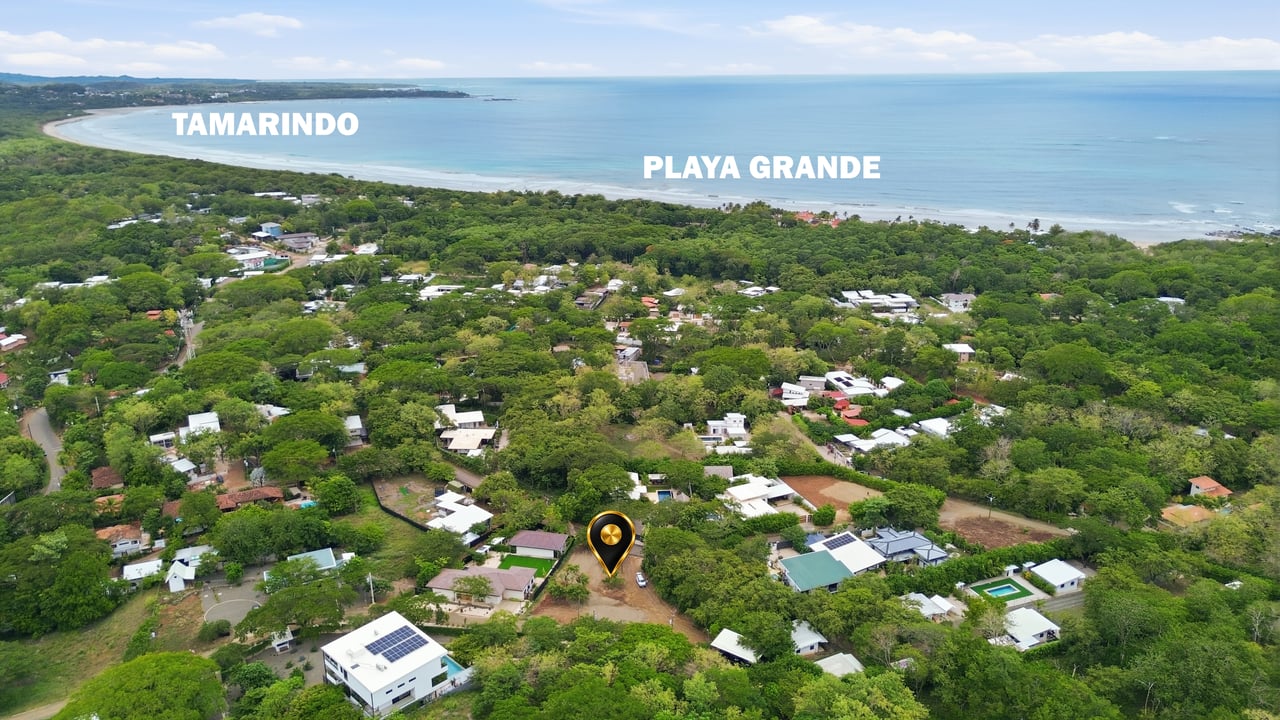 1,592 m2 Lot with Water - Ready to Build! - Playa Grande 