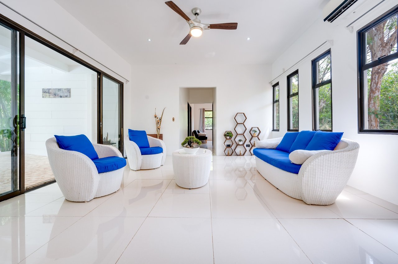 V-Iguana Finca Panamá | Large Property with Two Houses, Pool & Expansion Potential Near Tamarindo