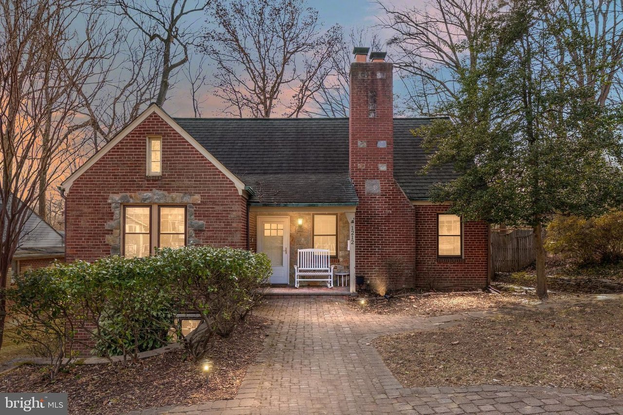 1212 Dale Dr