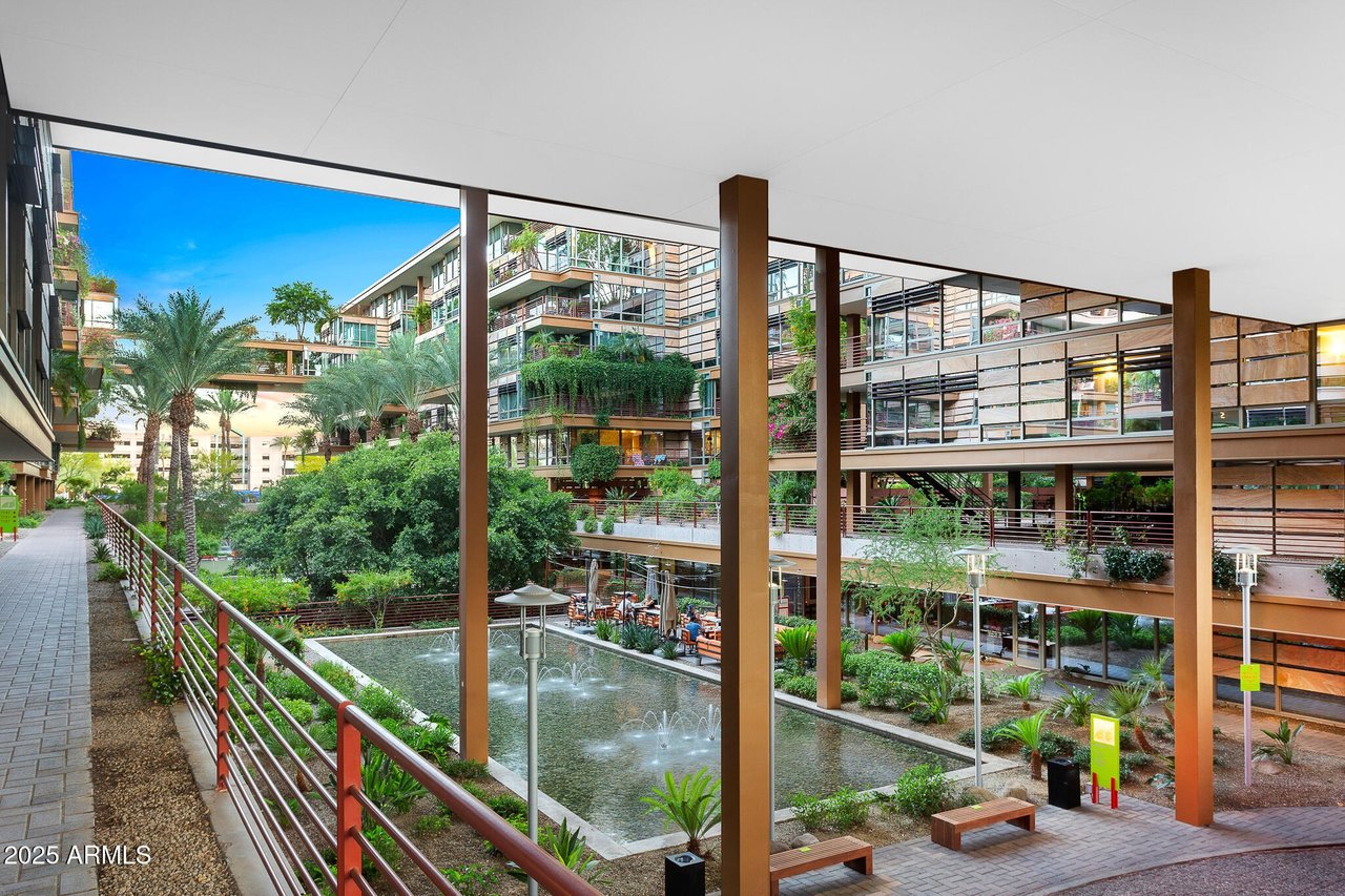 7147 E Rancho Vista Dr, #4007