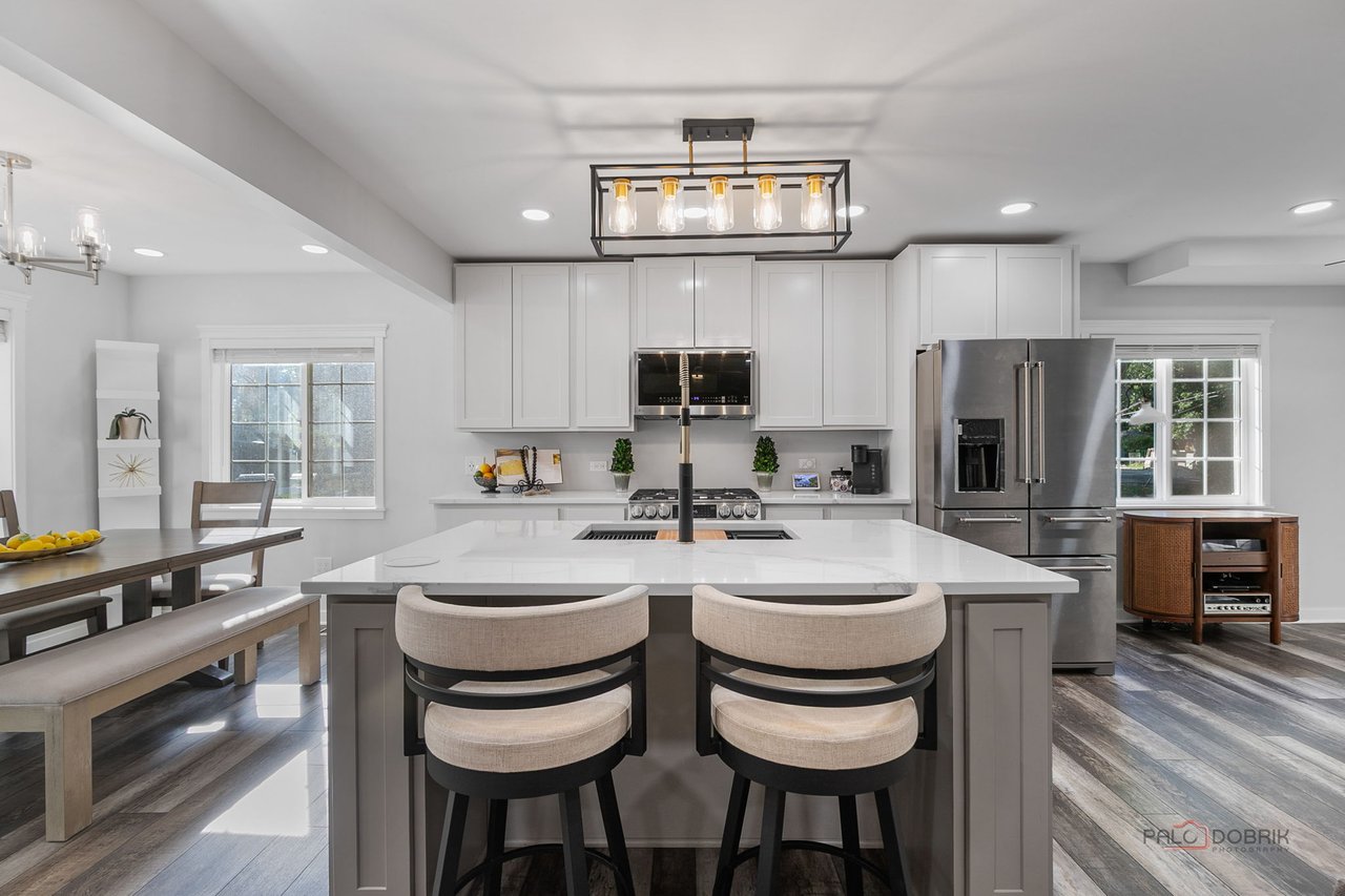 68 E Lakewood Dr. | Round Lake Beach, IL 