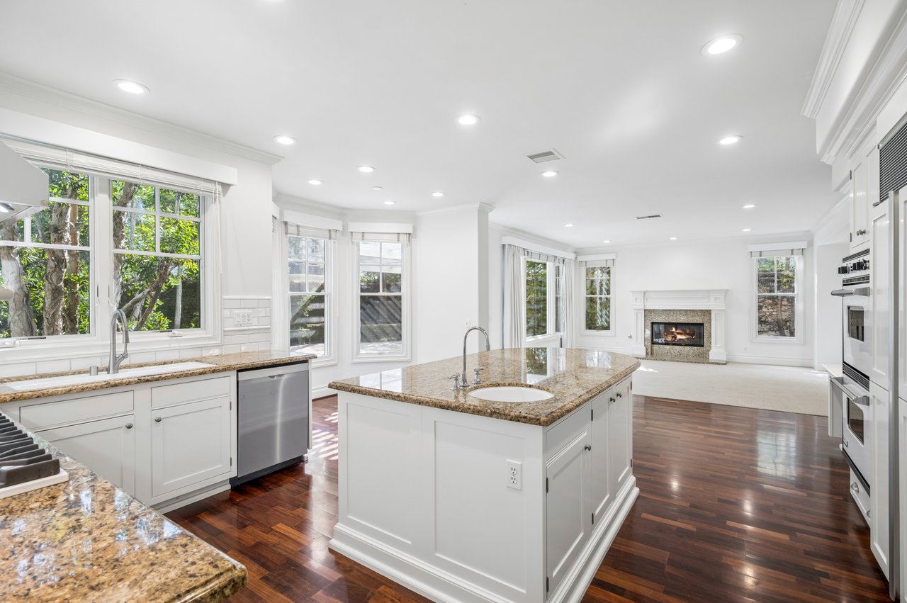 15 Jupiter Hills Drive