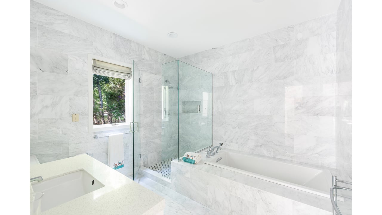 Ideally Situated House (Summer Rental)