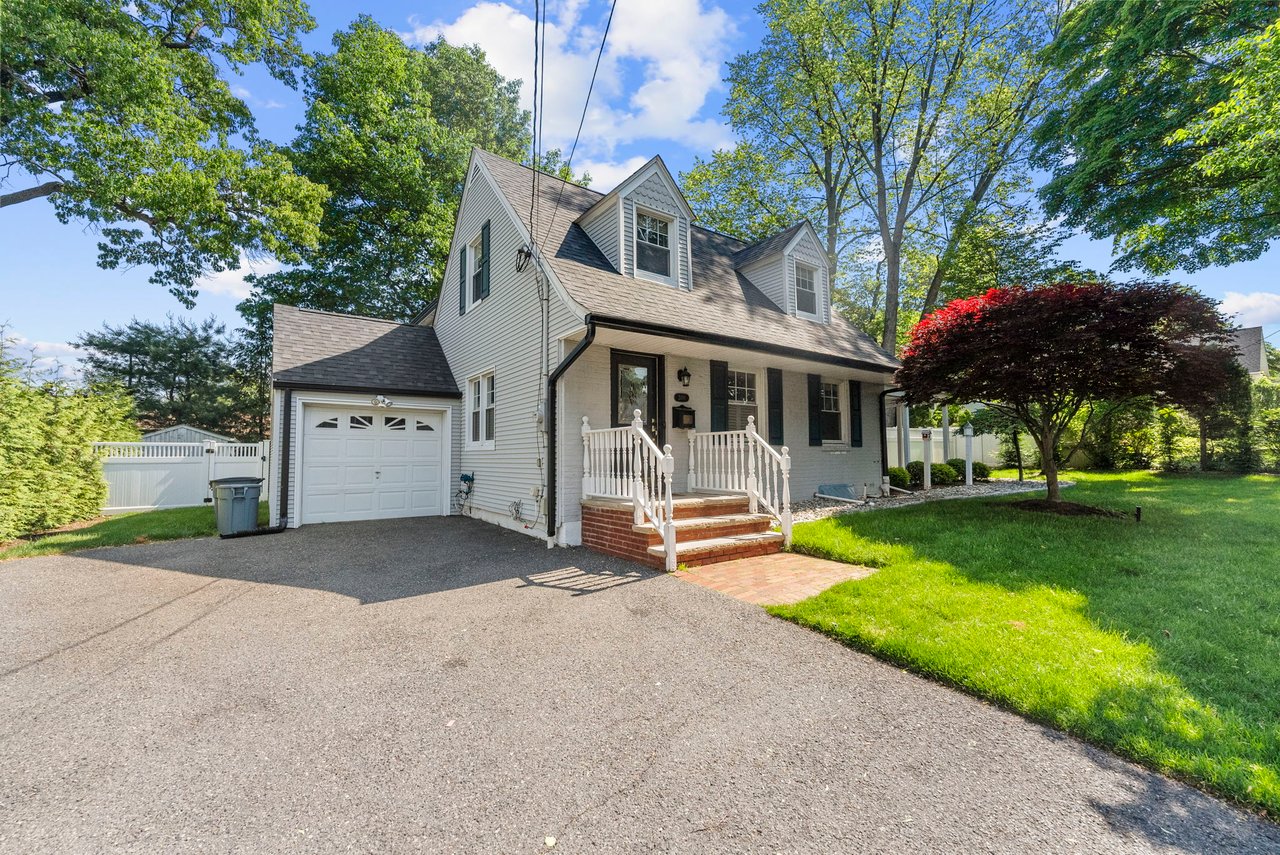 200 Hillside Ave, River Edge, NJ 07661