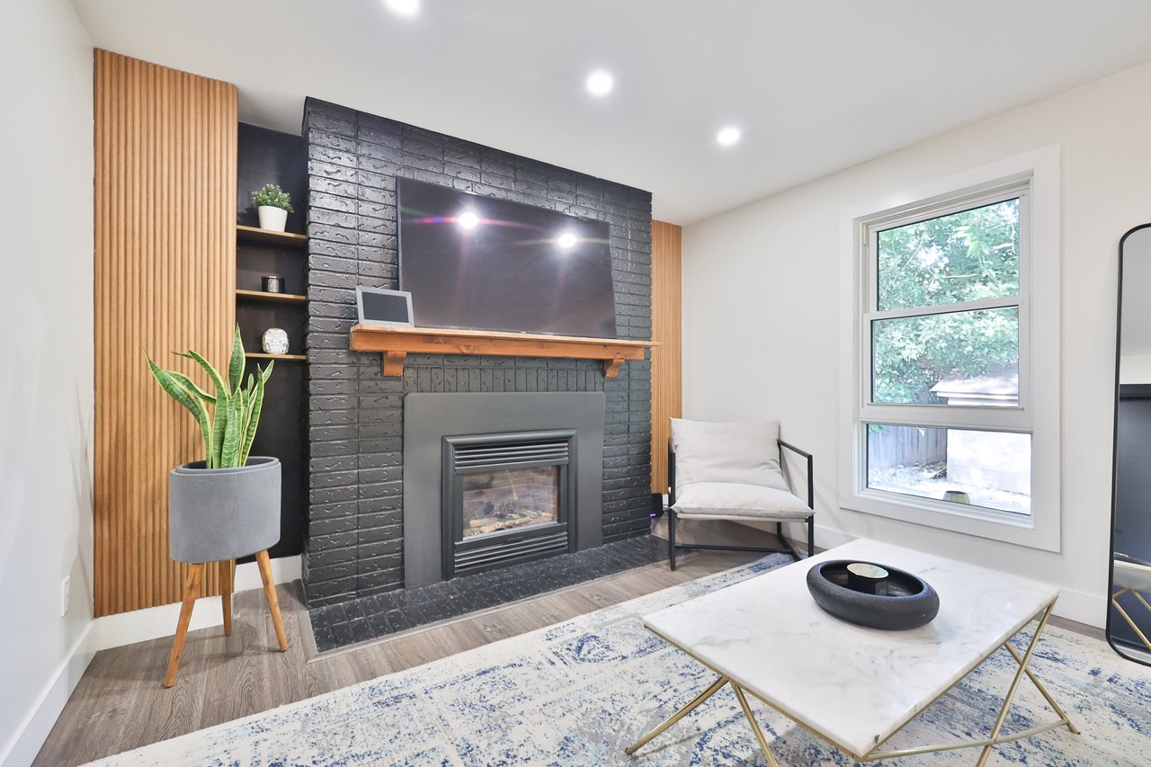 1131 Carol Street, Burlington