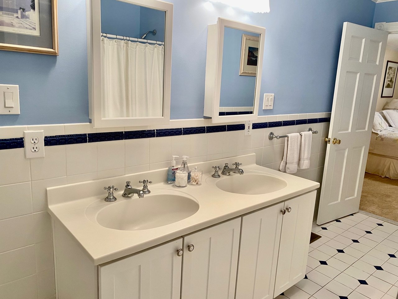 #1706 Oceanfront with Pool