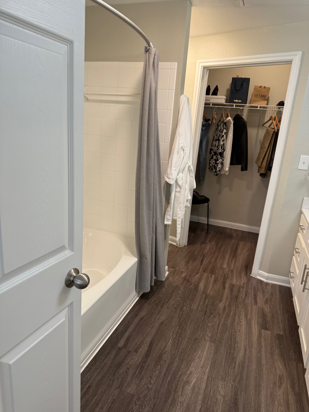 Luxury 2 bed 2 bath in North Austin