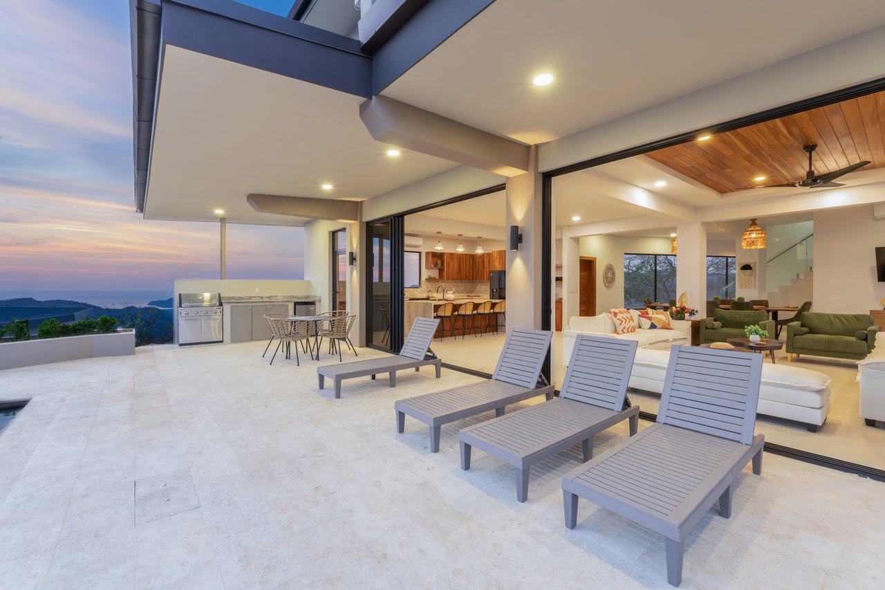 Casa Vista Escondida | 5 Bedroom Ocean View Estate with Seller Financing & Additional Lot in Playa Potrero Costa Rica