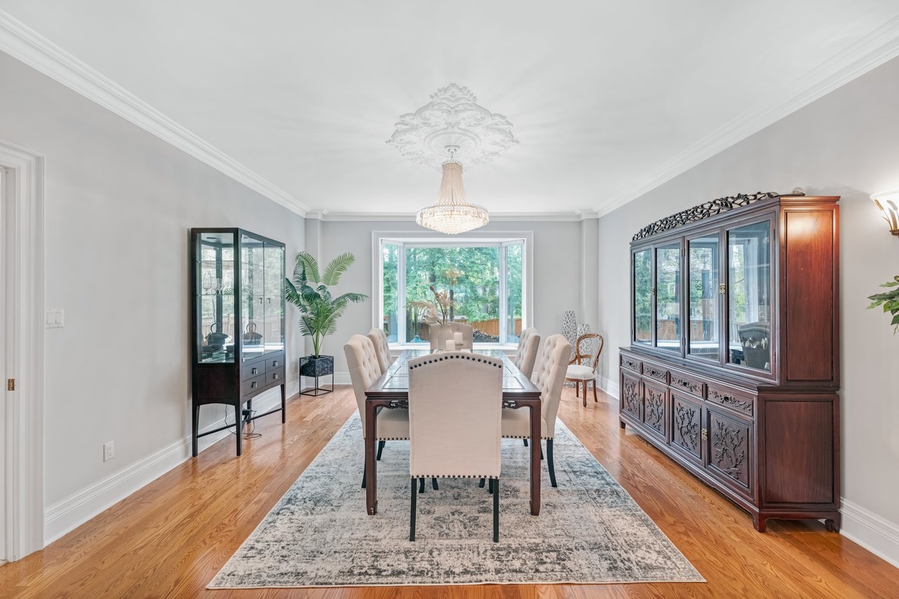 2126 Parker Dr