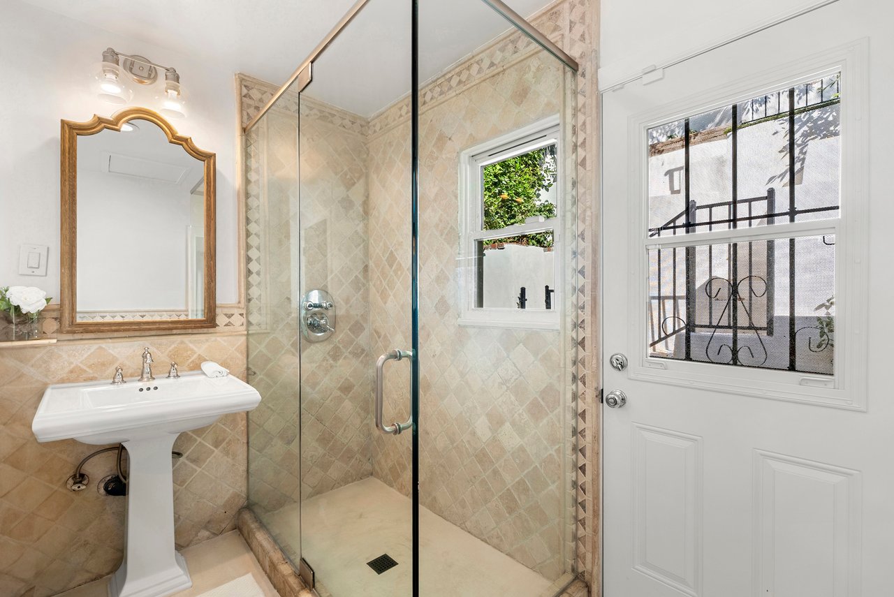 410 Entrada Dr, Santa Monica
