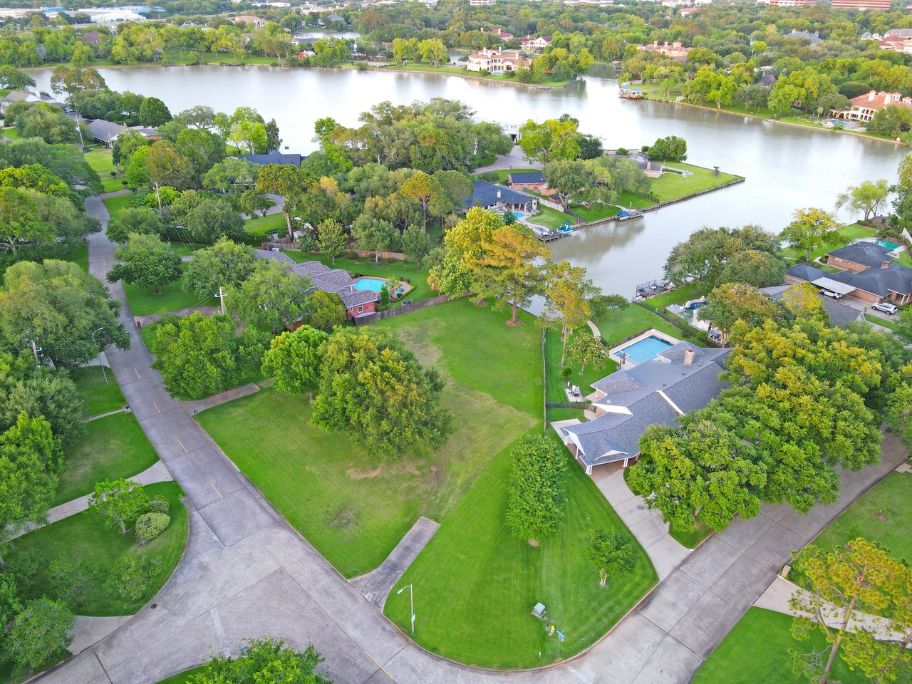 311 Lombardy, Venetian Estates
