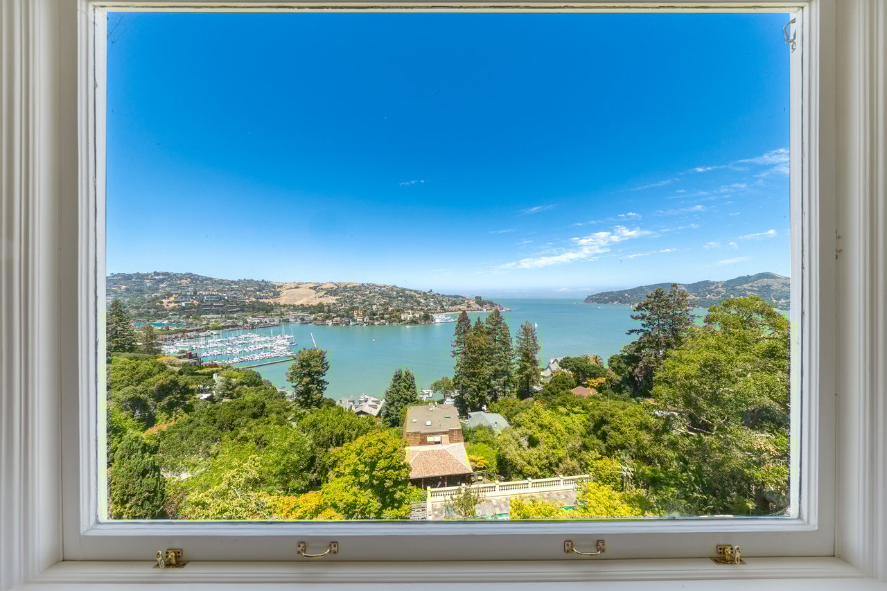 Iconic Belvedere View Estate