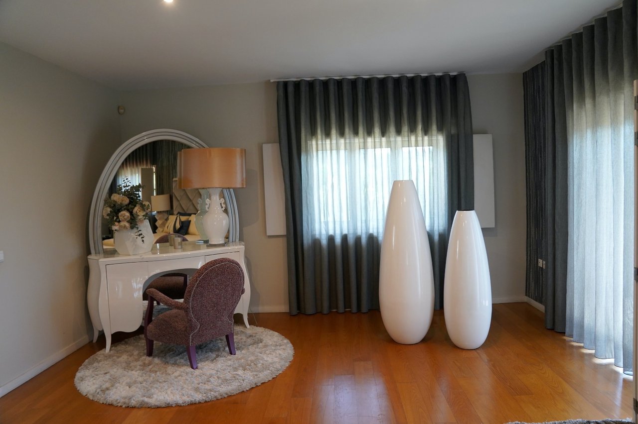 Spacious Three-Bedroom Villa with Swimming Pool and Tennis Court in Guardizela