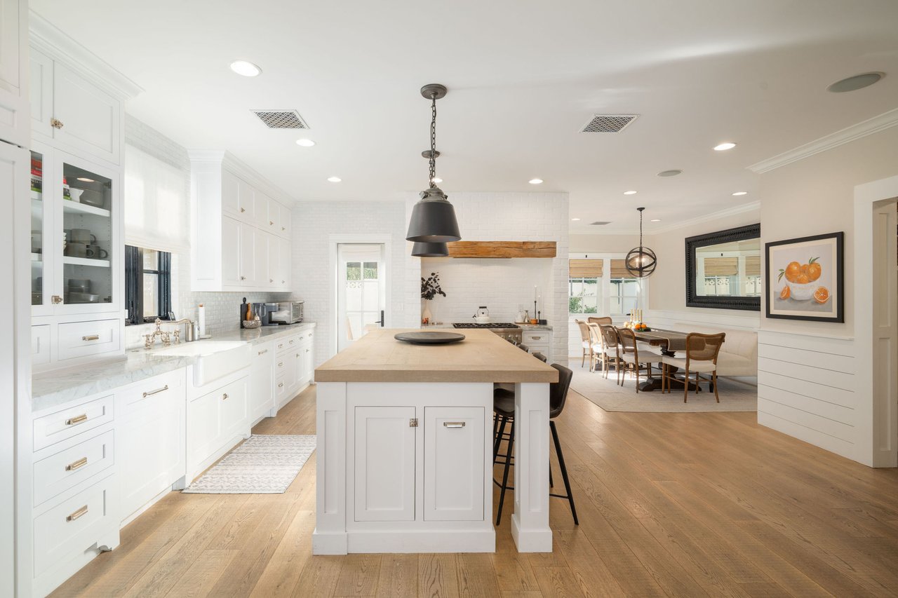 5627 E MONTEROSA Street