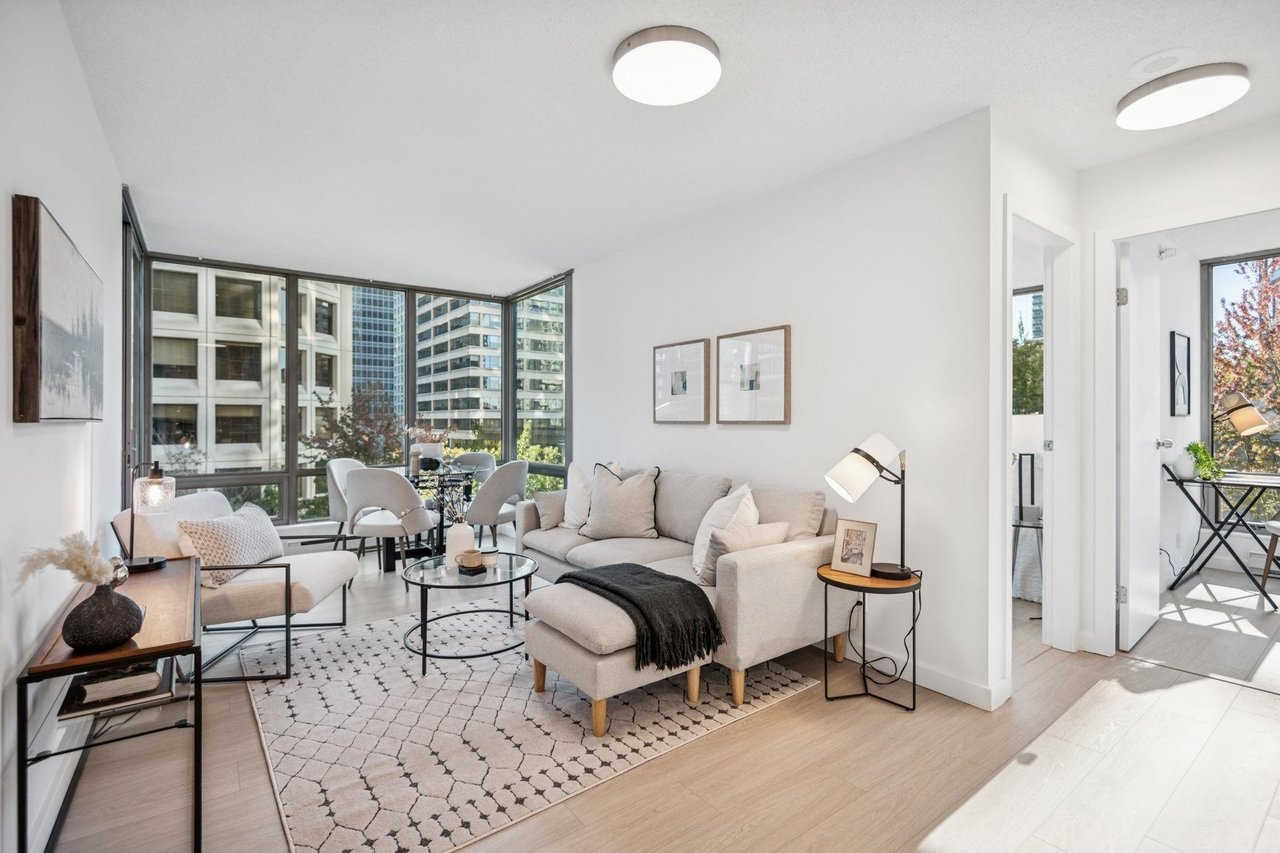1200 W Georgia St, #706