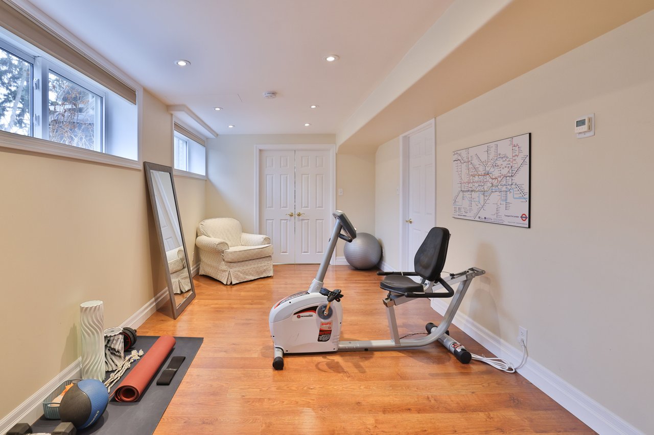 1268 Hillhurst Road, Oakville