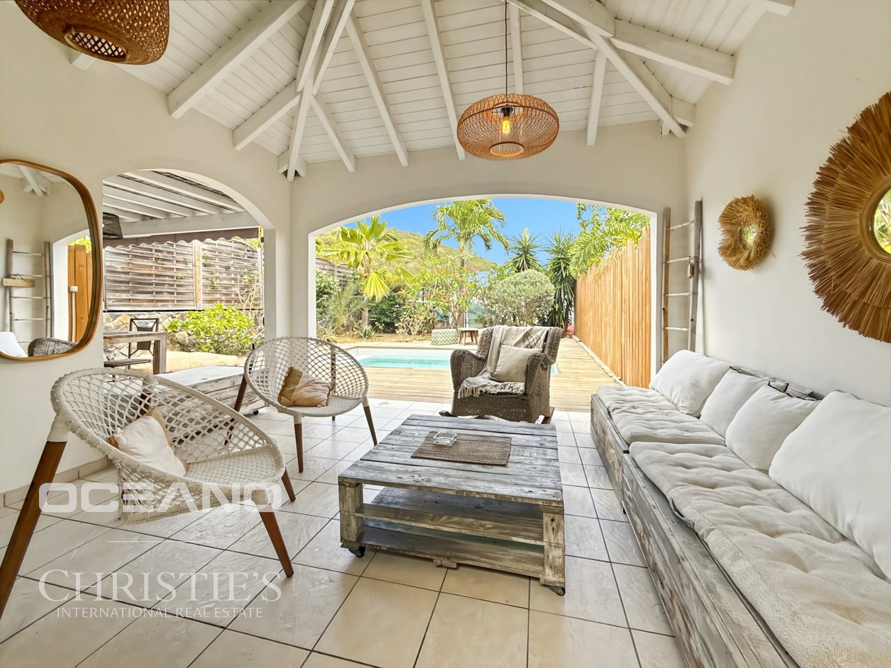 EXCLUSIVE - 2 bedrooms Townhouse with a pool