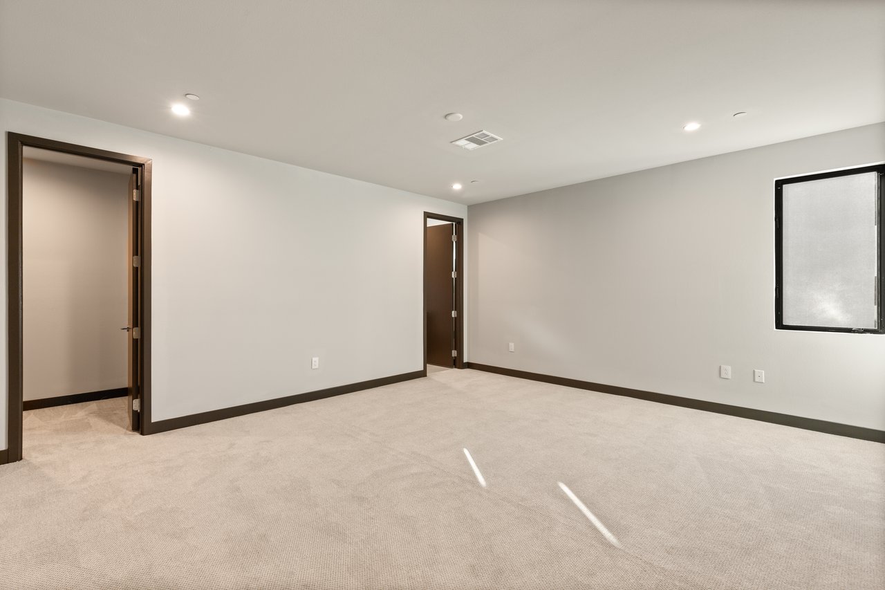36 Rainbow Point Place