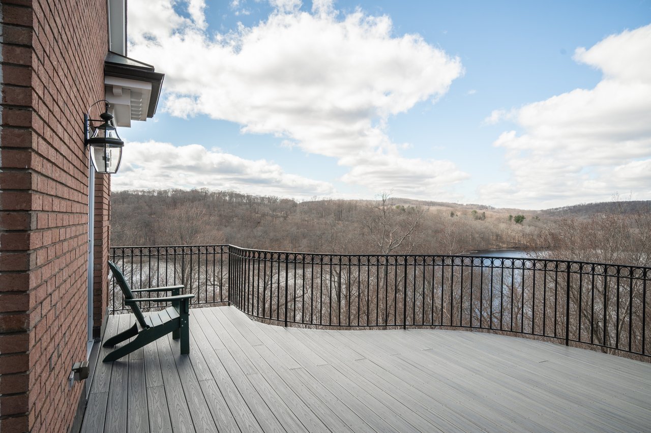 The Springhouse Estate at Pierson Lakes