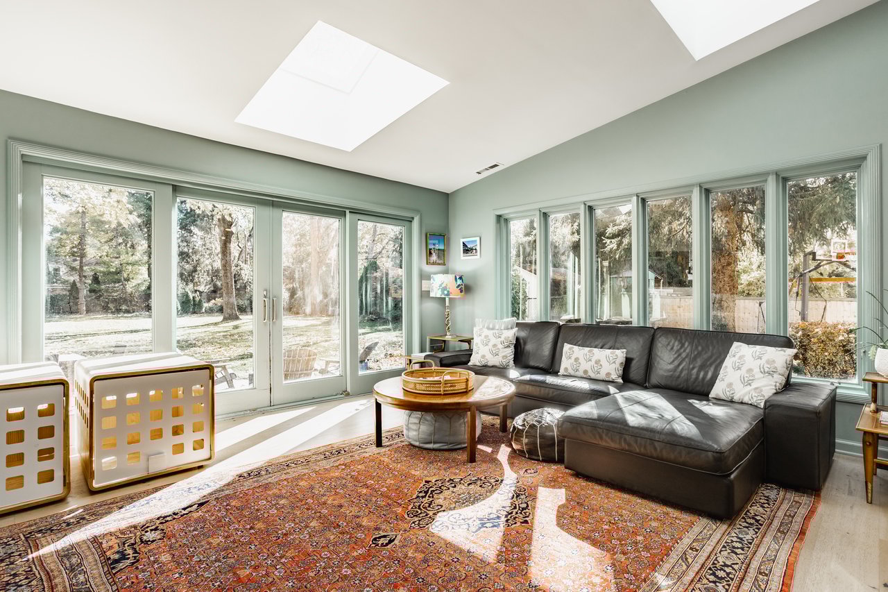 8045 Broadway Street