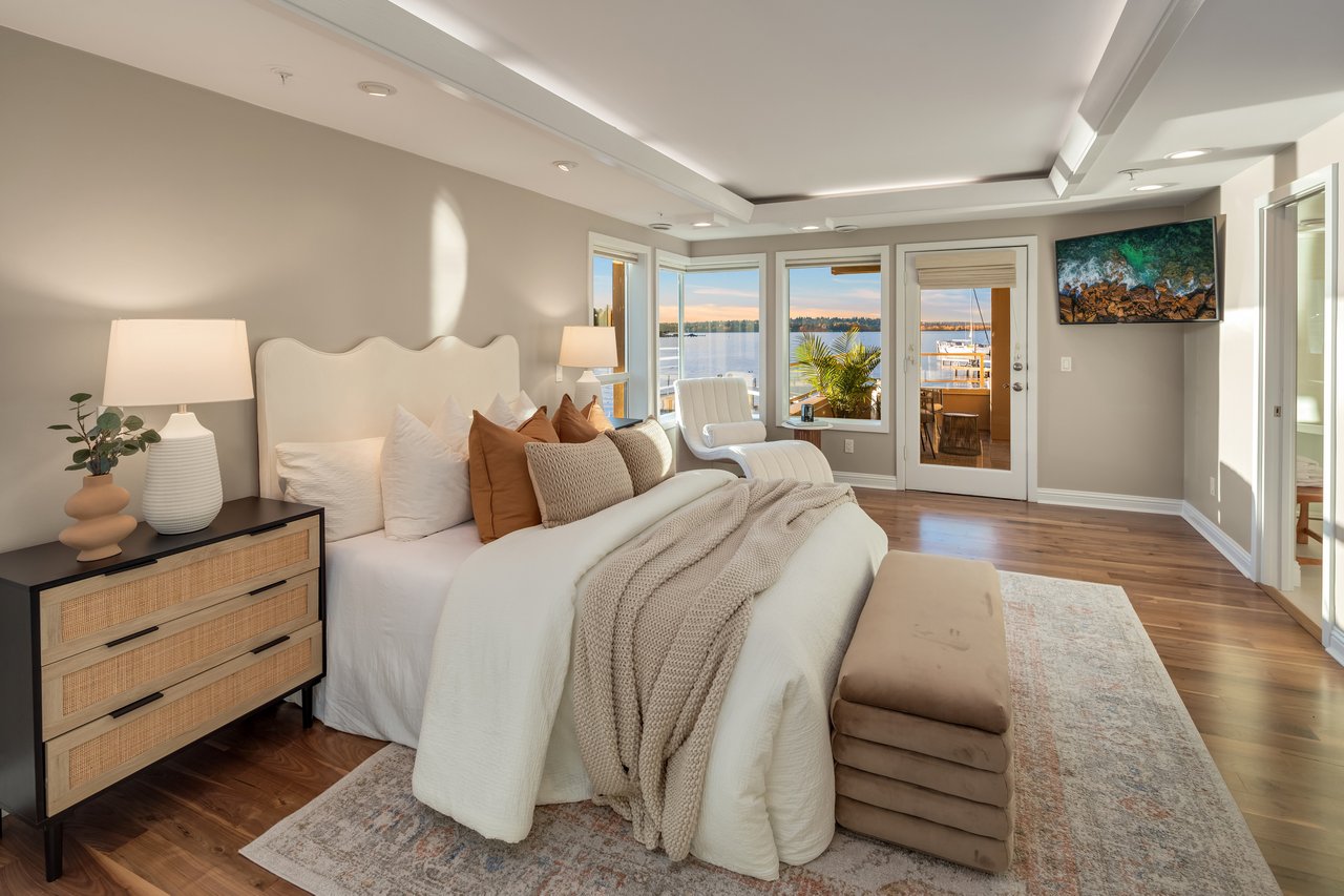 4511 Lake Washington Boulevard NE Unit: 2