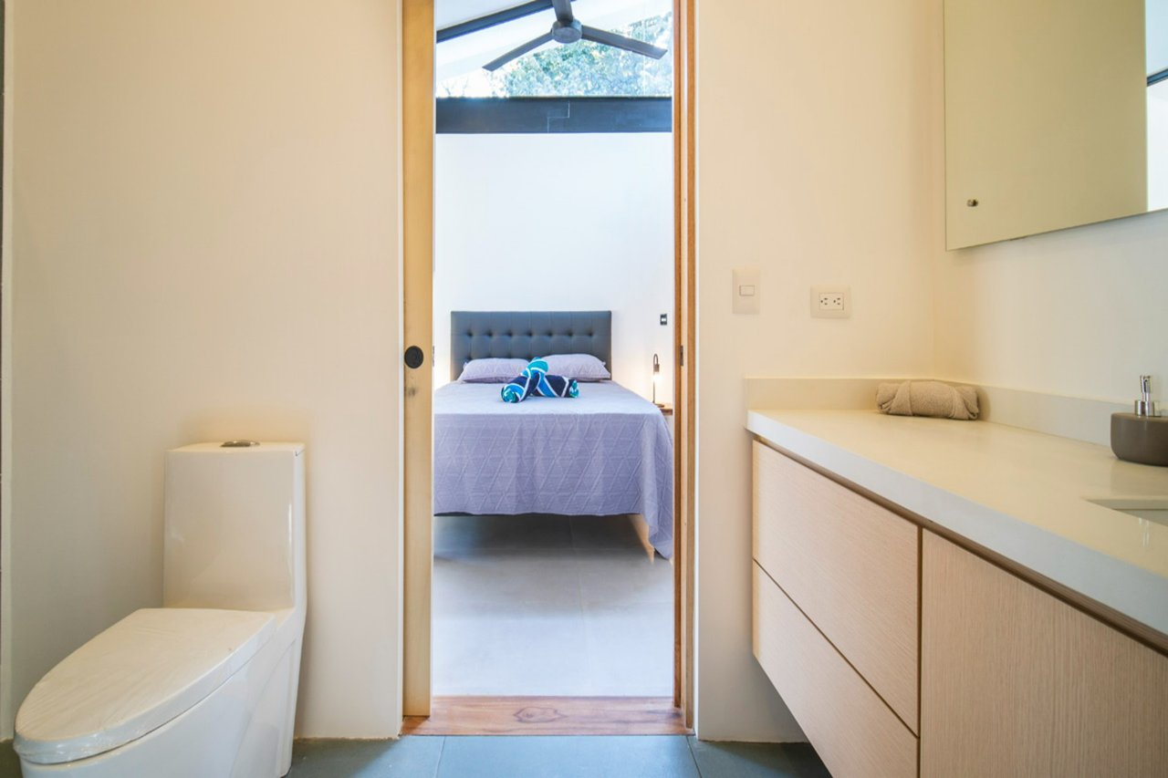 Casa Cenizaro | Elegant 4-Bed Tropical Retreat with Pool in Surfside, Potrero