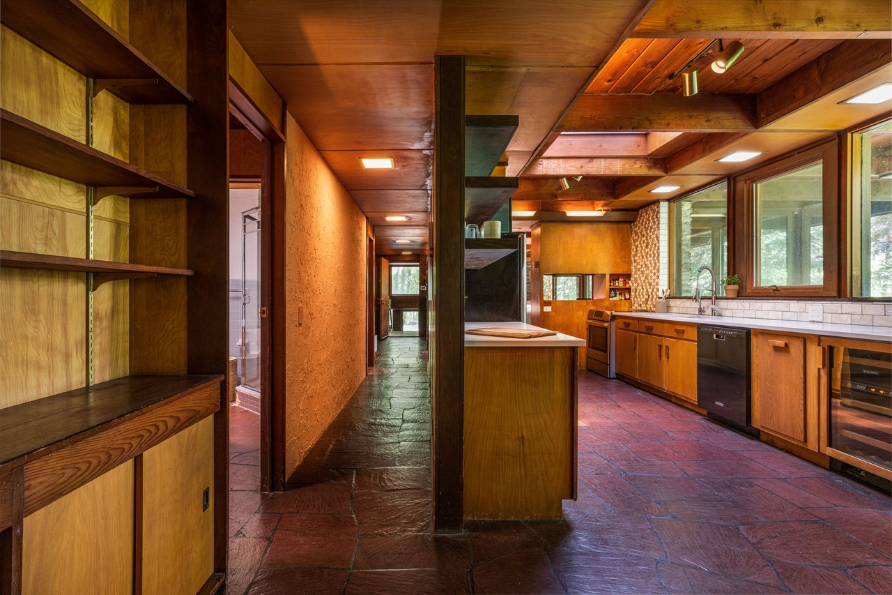 205 Emans Rd